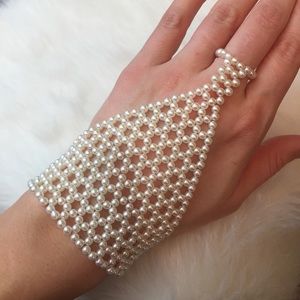 Glam hand bracelet